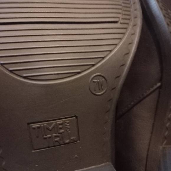 Time And Tru Black Short Boots WIDE WIDTH - Picture 3 of 6